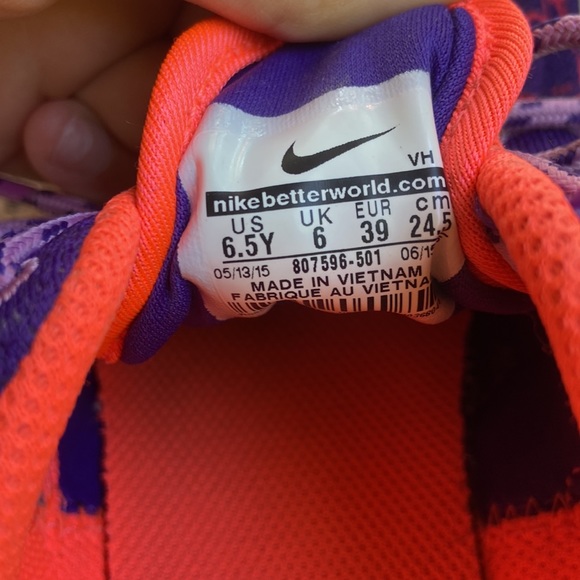 lightly worn | Nike | coral and purple | reflective nike check - Picture 7 of 7